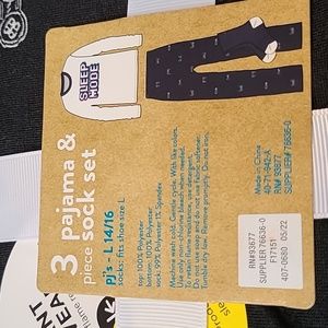 THEREABOUTS GIRLS 3 PIECE "GAMER"  PAJAMA AND SOCK SET SIZE LARGE 14/16